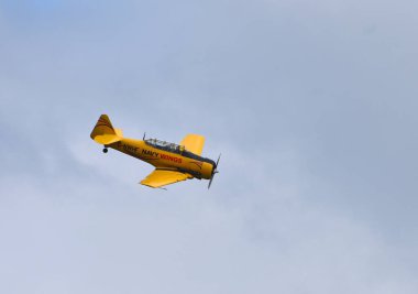 ICKwell, BEDFORDSHIRE, İngiltere - 02 Temmuz 2023: klasik Harvard G-NWHF Uçak Renkleri