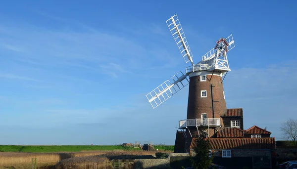 霍尔特 诺福克 英格兰 2015 克莱风车和沼泽北诺福克英格兰 图库图片