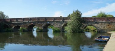 Büyük Barford Bedfordshire 'daki tarihi köprü.