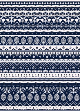 Geleneksel, etno desenli, pürüzsüz tekrar deseni. Koyu mavi arkaplanda dikey, vektör geometrik şekiller ve botanik baskılar var..