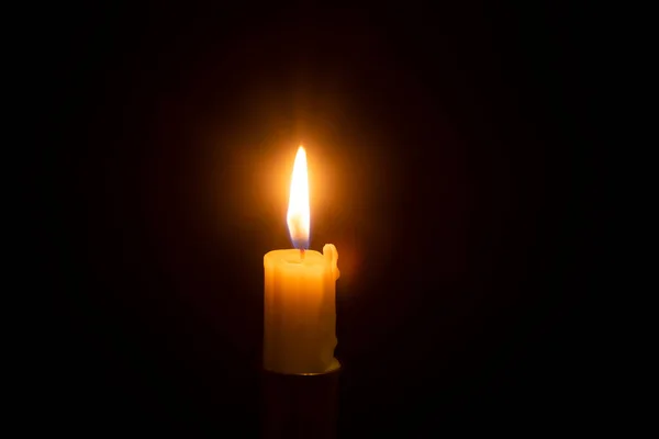 검정색 배경에 촛불을 레코딩 — 스톡 사진