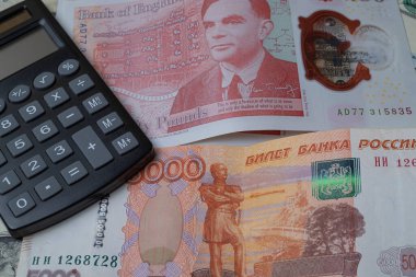 Rus rublesi İngiliz parası.