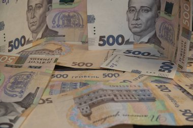 Ukrayna Hryvnia 'sı, yeni 500 Hryvnia bankası. Hryvnia Devaluation. Yakın çekim. Finansal geçmiş. Hryvnia (UAH)
