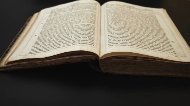 Explanatory Gospel. Achemadrite Macarius. He is more gospel than Matthew 6:9,10. Pray like this: Our Father who art in heaven! hallowed be Thy name; 10 Thy kingdom come; may Thy will be done on earth as it is in heaven;