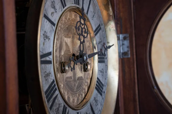 Old Wooden Clock Pendulum Hanging Wall — Stock fotografie