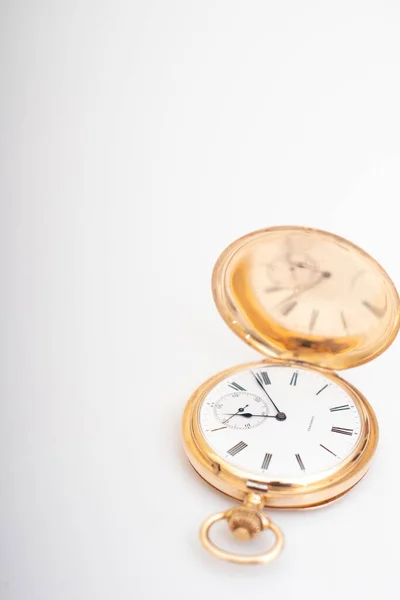 2023 Ιβοβ Ουκρανία Vintage Χρυσό Ρολόι Τσέπης Longines Απομονώνονται Λευκό — Φωτογραφία Αρχείου