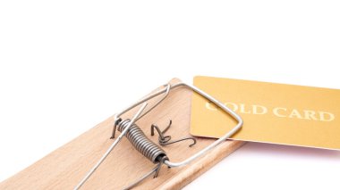 Fare kapanındaki altın kredi kartı, finansal tuzak, borç, finansal sorunlar..