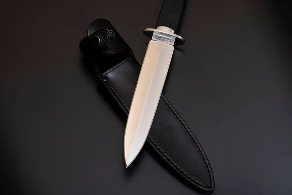 Ατσάλινα Μαχαίρια Δαμασκού Μαύρο Φόντο Μαχαίρια Κουζίνας Φόντο Ιαπωνικό Μαχαίρι — Φωτογραφία Αρχείου