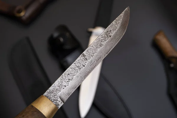 Сталеві Ножі Дамаску Чорному Тлі Ножі Кухні Фон Япанським Ножем — стокове фото