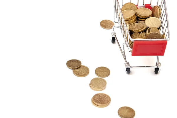 Warenkorb Voller Münzen Auf Weißem Hintergrund Einkaufskonzept — Stockfoto