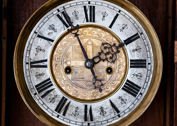 Старовинні Годинники Hands Clos View Clock Facse Історичних Годинників Золотою — стокове фото