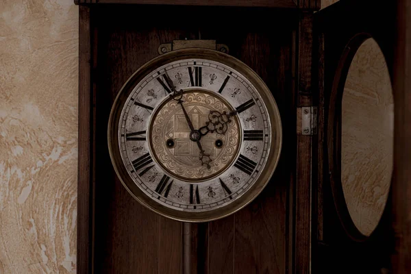 Old Wooden Clock Pendulum Hanging Wall — Stok fotoğraf