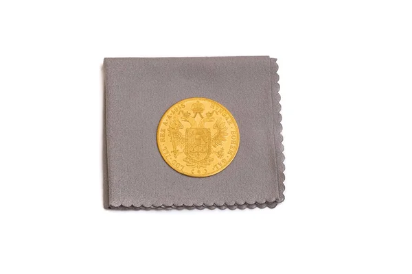 1915年奥地利 匈牙利4个金币 由4枚金币 Franc Ios金币和不同年份的旧币组成的大块金币 — 图库照片