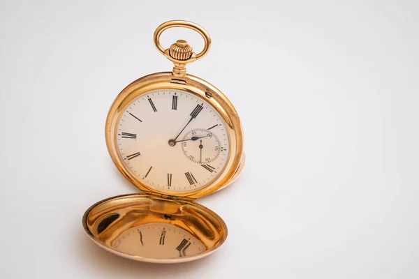 Vintage Gold Taschenuhr Longines Isoliert Auf Weißem Hintergrund Taschenuhr Auf — Stockfoto