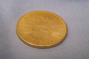 Avusturyalı dört düka Amerikan doları. Yatırım paralarına yatırım. Altın satın alma kavramı. altına yatırım.