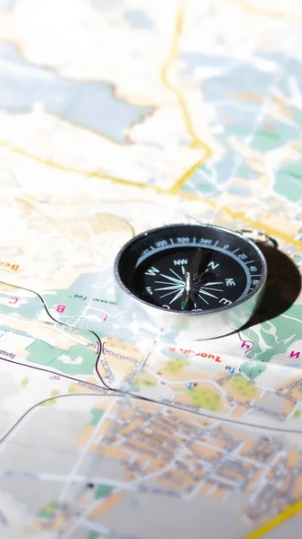 Kompas Tle Mapy Koncepcja Podróży Planowanie Trasy Znaleźć Swój Kierunek — Zdjęcie stockowe