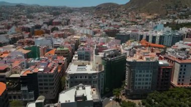 Tenerife 'nin başkenti Santa Cruz, Kanarya Adası' nın hava aracı görüntüsü. Yüksek kalite 4k görüntü