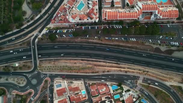 加那利岛Tenerife有交通和车辆的高速公路 航班号4K 高质量的4K无人驾驶飞机镜头 — 图库视频影像