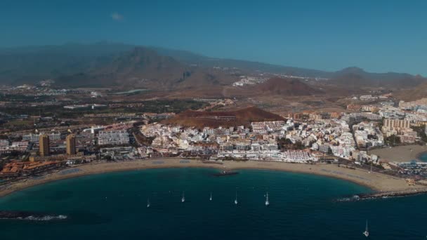 Wybrzeże Oceanu Hotelami Plażą Los Cristianos Las Americas Teneryfa Wyspy — Wideo stockowe