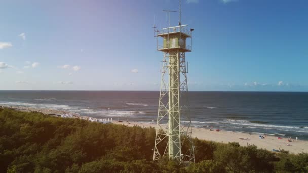 Grenzbeobachtungsturm Mit Radar Und Antenne Meer Schuh Mit Strand Hochwertige — Stockvideo