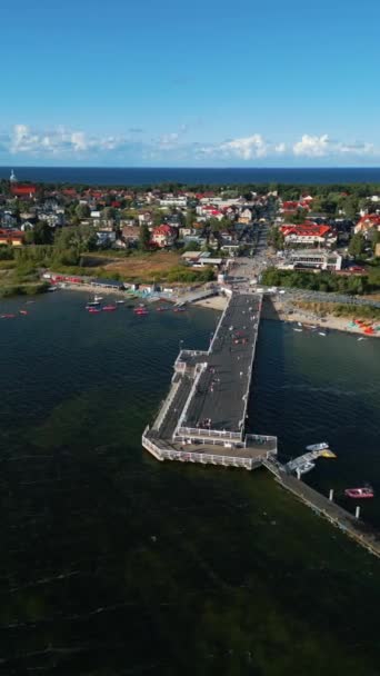 Molo Cais Aldeia Polonesa Jastarnia Água Mar Báltico Vista Aérea — Vídeo de Stock