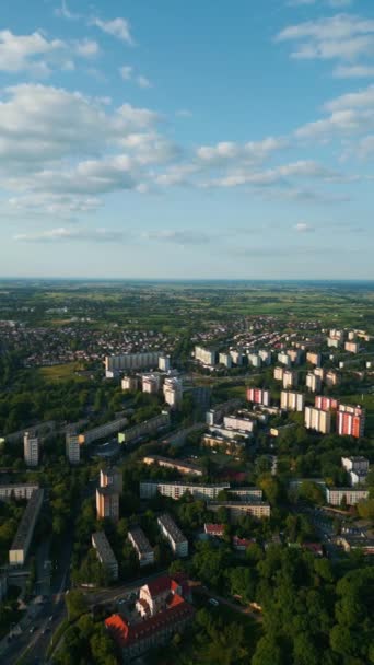 Lakókörzet Épületekkel Parkokkal Nyáron Vagy Tavasszal Lublin Lengyelország Kiváló Minőségű — Stock videók