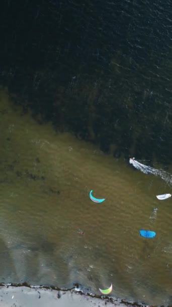 Professionell Kitesurfing Surfa Havet Eller Havet Solnedgång Kitesurfing Träning Vatten — Stockvideo