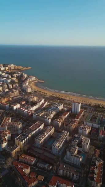 Puesta Sol Sobre Las Calles Ciudad Turística Española Salou Cataluña — Vídeo de stock