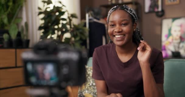 Dünyasındaki Afrikalı Kadınların Başarı Hikayelerini Paylaşması Girişimcilik Için Tavsiyeler Vermesi — Stok video