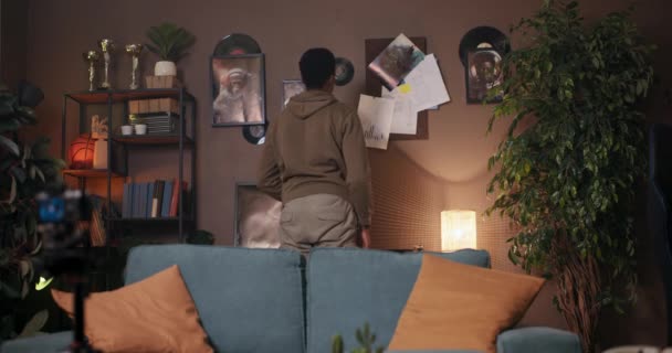 African Man His Cozy Living Room Artist Pinning Creative Ideas — Stock Video