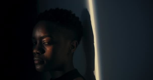 Projekt Malarstwa Ciała Artystycznego Model Afrykański Staje Się Płótnem Dla — Wideo stockowe