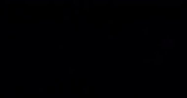 Dinamik Lens Fişeği: Dinamik merceklerin göz kamaştırıcı bir görüntüsü, geçiş dönemlerine, başlıklara ve aradaki her kareye sinematik bir sihir katıyor.