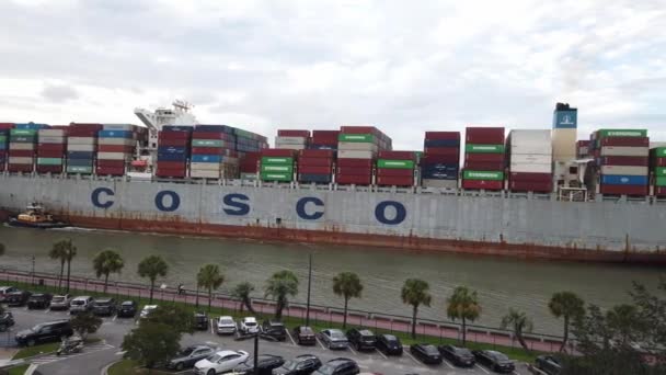 Large Cargo Ship Passing Full Cargo Savannah River High Quality — стоковое видео