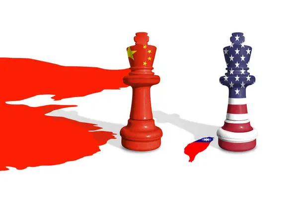 Satranç Çin ve Amerika Birleşik Devletleri bayraklarından yapılmış Tayvan ve Çin haritalı