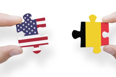 Amerika Birleşik Devletleri ve Belbium bayraklarından yapılmış bulmaca