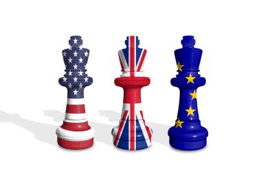 Beyaz arka planda ABD, İngiltere ve AB bayraklarından yapılan satranç 