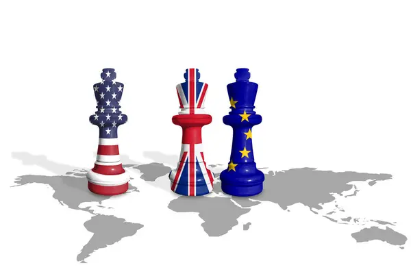 Dünya haritasında ABD, İngiltere ve AB bayraklarından yapılan satranç 