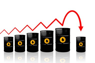 Ham petrol fiyatları düşüyor. Yumuşak yansımalı beyaz bir zemin üzerinde ham petrol varilleri