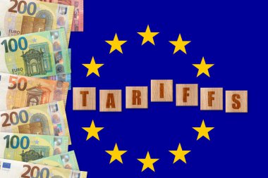 Beyaz arka planda TARIFFS sözcüğüyle avrolar. Ticaret, görev, gümrük ve gümrük vergisi savaşı