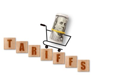 Beyaz bir arka planda 100 dolar ve TARIFFS sözcüğü var. Ticaret, görev, gümrük ve gümrük vergisi savaşı