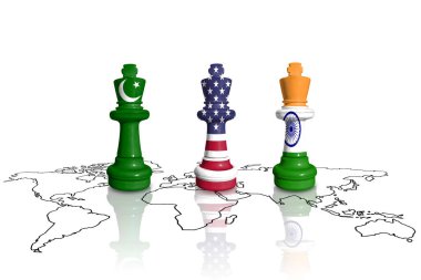 Dünya haritasında Pakistan, Hindistan ve ABD bayraklarından yapılan satranç