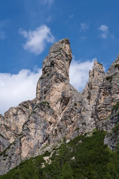 Hegycsúcsok Kövek Vadvilág Olaszország Dolomitok Alpok Nagyság — Stock Fotó
