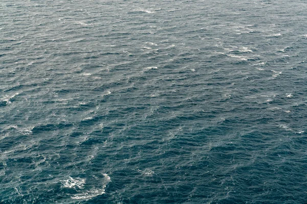 Het Oppervlak Van Blauwe Zee Van Bovenaf Eindeloze Zee Golven — Stockfoto