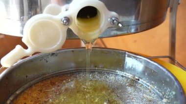 Gıda Üretim Endüstrisi, Üretim Süreci sırasında Doğal Bal Hasadı 