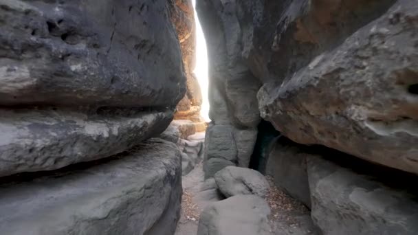 Étroit Sentier Pédestre Entre Les Montagnes Passage Étroit Accès Une — Video