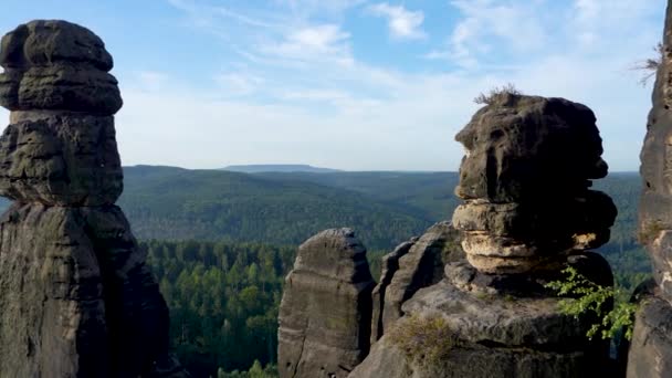 Pemandangan Yang Indah Dari Pegunungan Batu Berpasir Pegunungan Yang Terisolasi — Stok Video