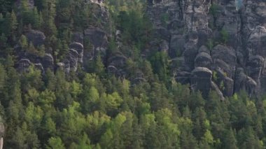 Sakson İsviçre, Almanya 'da inanılmaz kaya oluşumu 