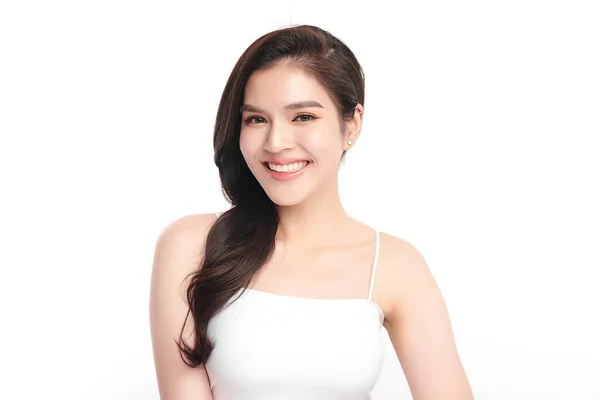 Smuk Ung Asiatisk Kvinde Med Ren Frisk Hud Hvid Baggrund - Stock-foto
