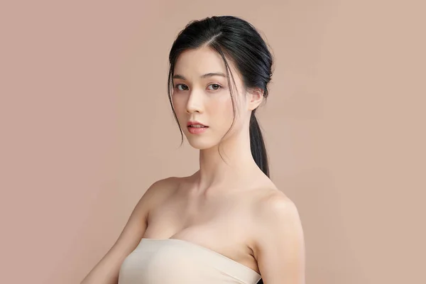 피부를 아름다운 아시아인 베이지 아름다움 아시아 초상화 — 스톡 사진
