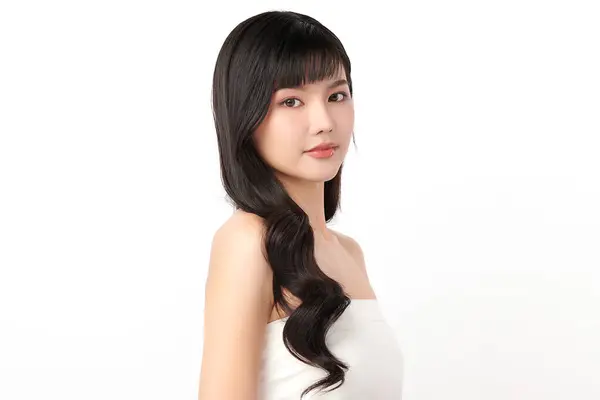 Hermosa Mujer Asiática Joven Con Piel Limpia Fresca Sobre Fondo Imagen de archivo